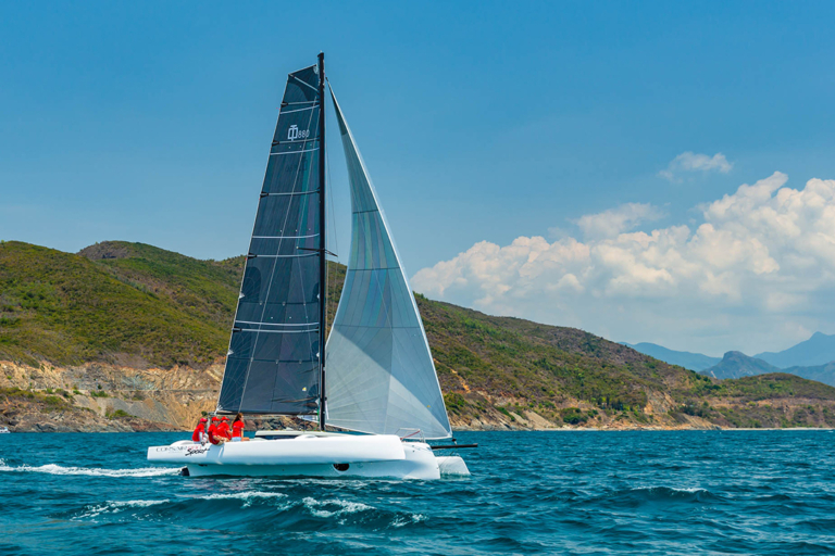 Project Corsair Marine - Image of Corsair 880 Sport Trimaran