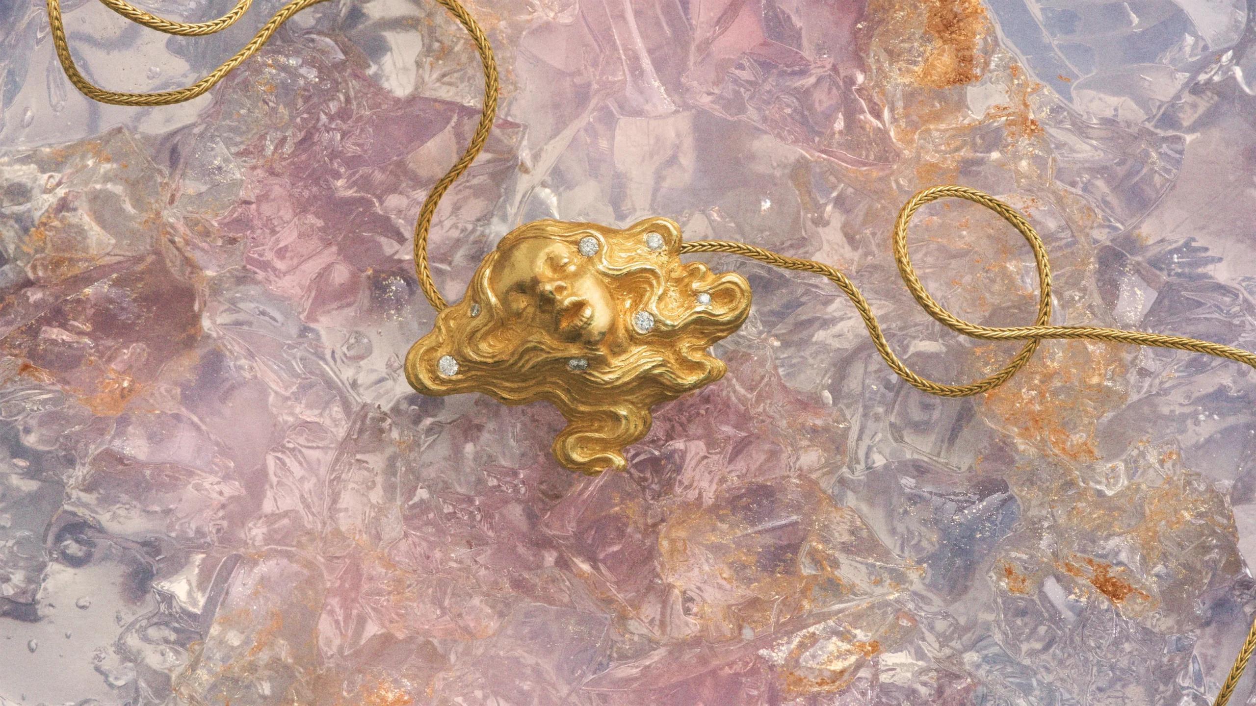 Project Griegst - Golden jewelry piece